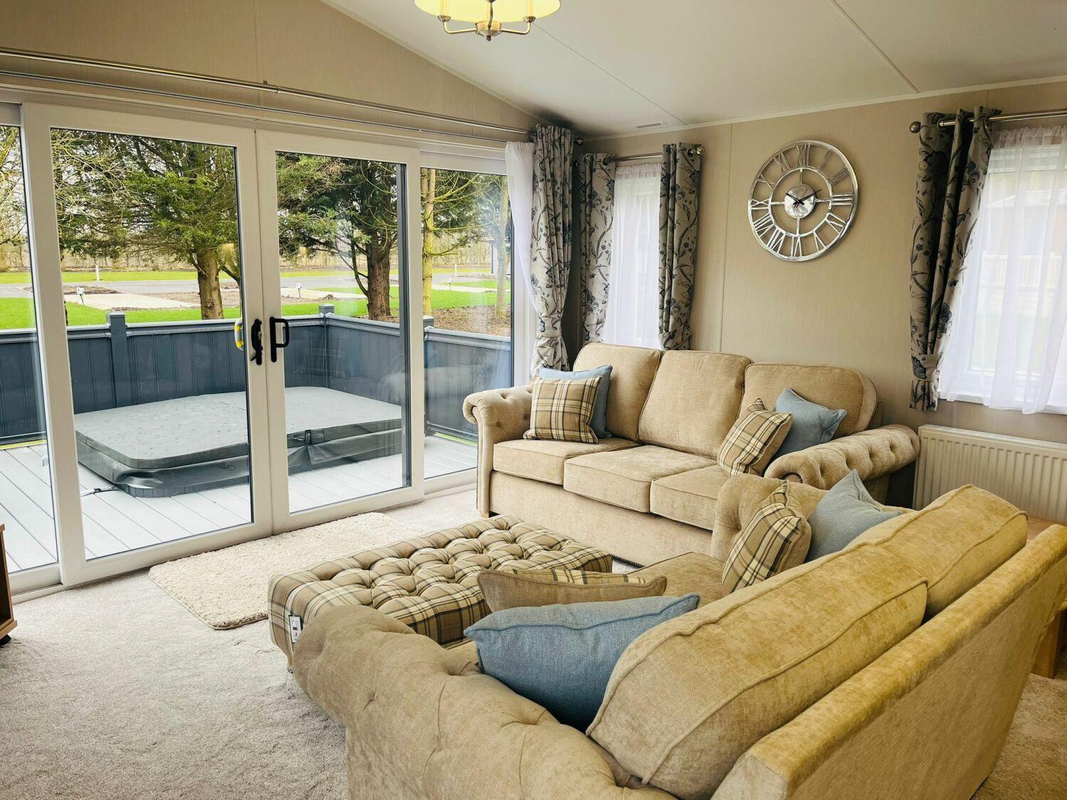 Country Cabin With Hot Tub York Dış mekan fotoğraf